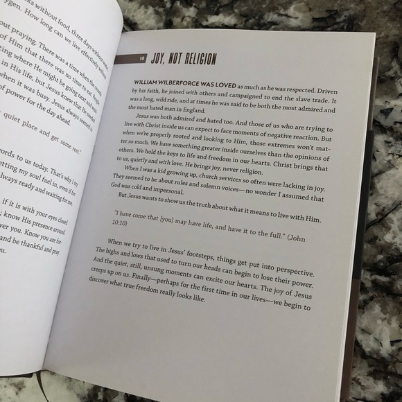 Bear Grylls 'Soul Fuel' Hardcover Devotional Book - New - Picture 8 of 9